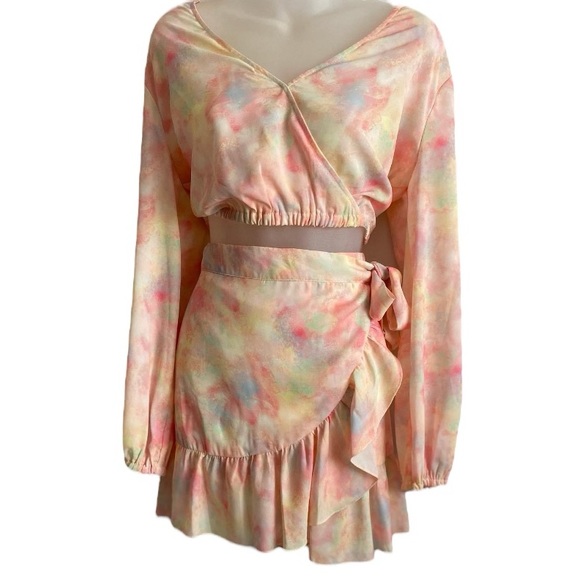 Chelsea & Violet Pastel Watercolor Balloon Sleeve Crop Blouse Wrap Skirt Set - Picture 11 of 14